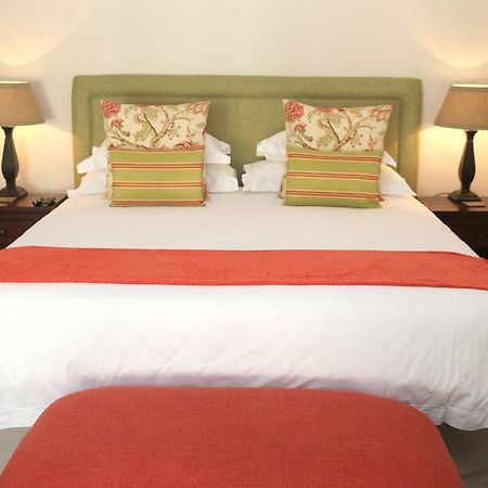 Kingsmead Guest House Хараре Стая снимка