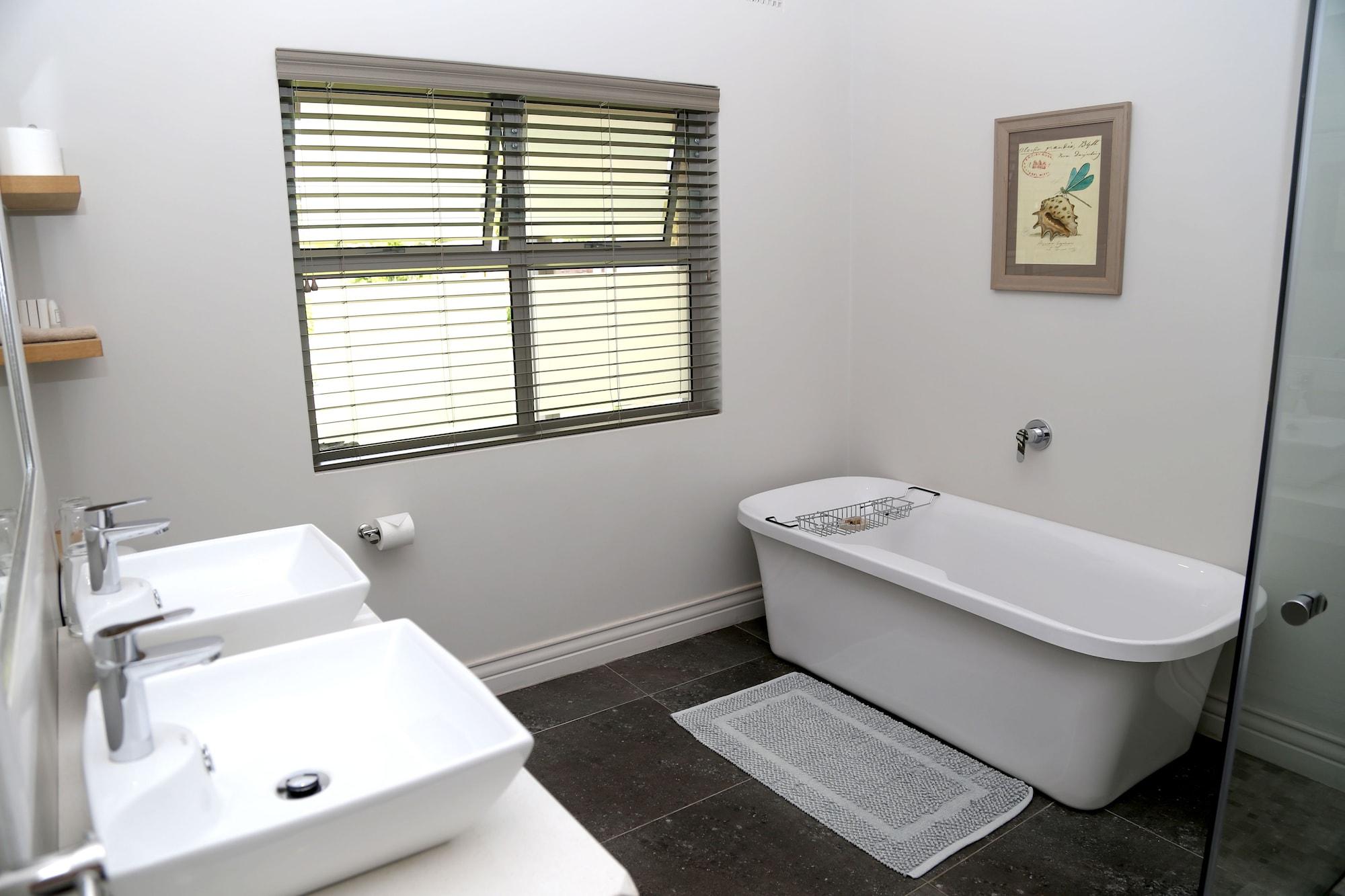 Kingsmead Guest House Хараре Екстериор снимка